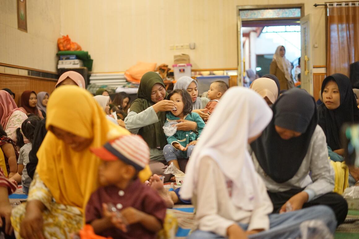 Semangkuk Sayur Sop di Senja Hari: Tawa Balita, Jemari Ibu, dan Janji Tumbuh Sehat di Desa Kepatihan