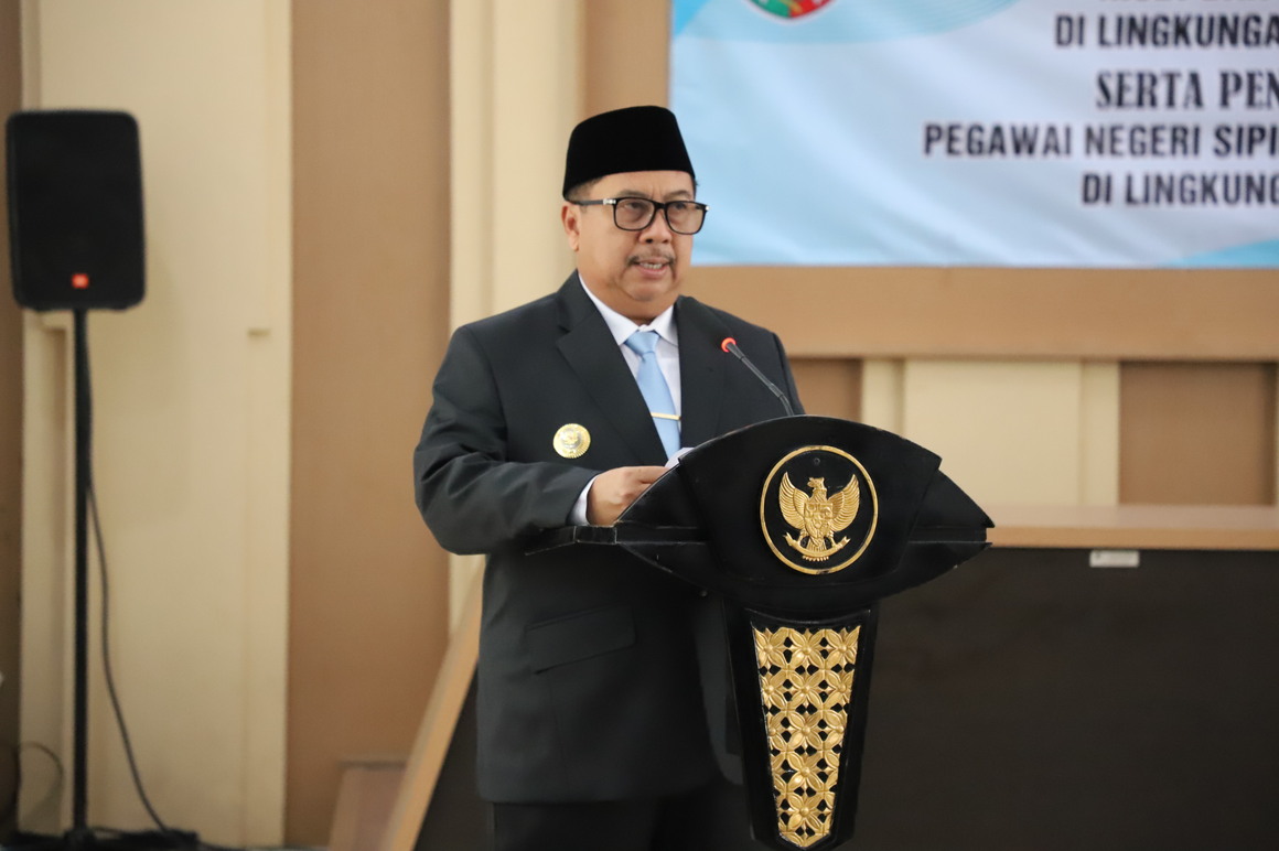 Bupati Warsubi Kukuhkan 13 Pejabat, Bapperida Jadi Motor Perencanaan