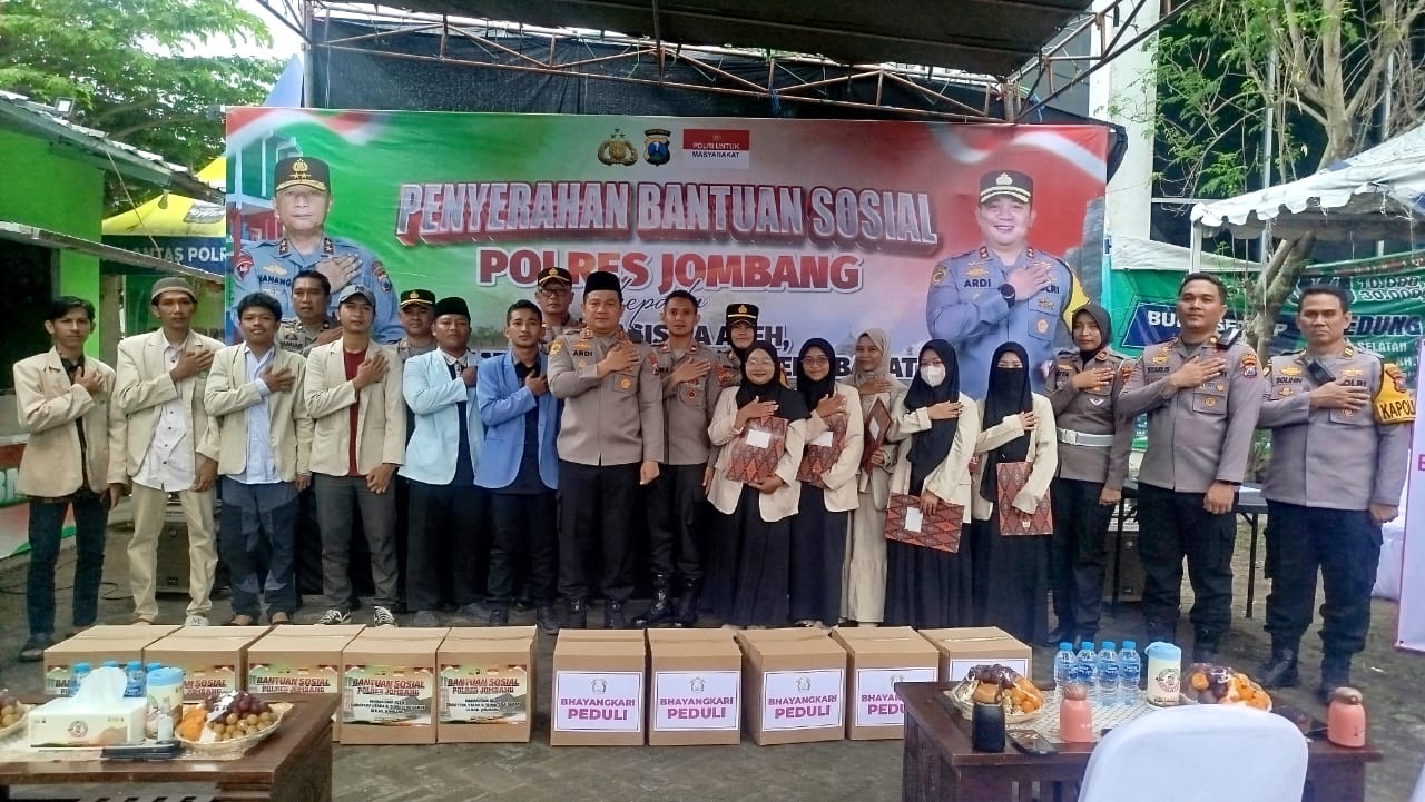 Peduli Bencana, Polres Jombang Beri Bantuan dan Rangkul Mahasiswa Perantauan Asal Sumatra