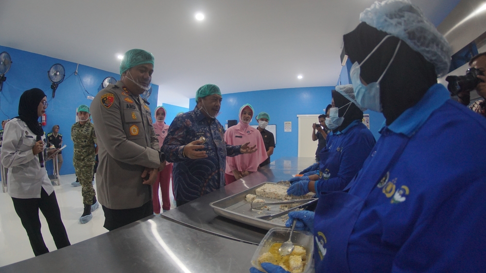 Bupati Warsubi Resmikan SPPG Polres Jombang, Tekankan Kualitas Makanan Bergizi