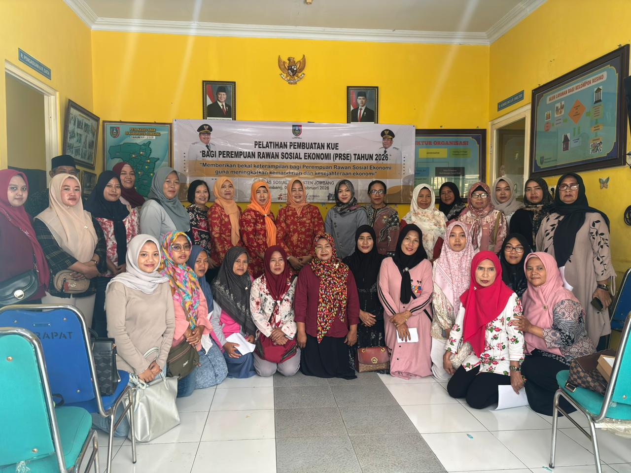 Dari Dapur ke Harapan Baru: Pelatihan Kue untuk Perempuan Rawan Sosial di Jombang