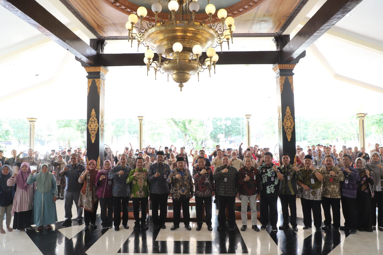 Rp112 Miliar Lebih ADD 2026 Mulai Disalurkan, Ini Pesan Bupati Warsubi