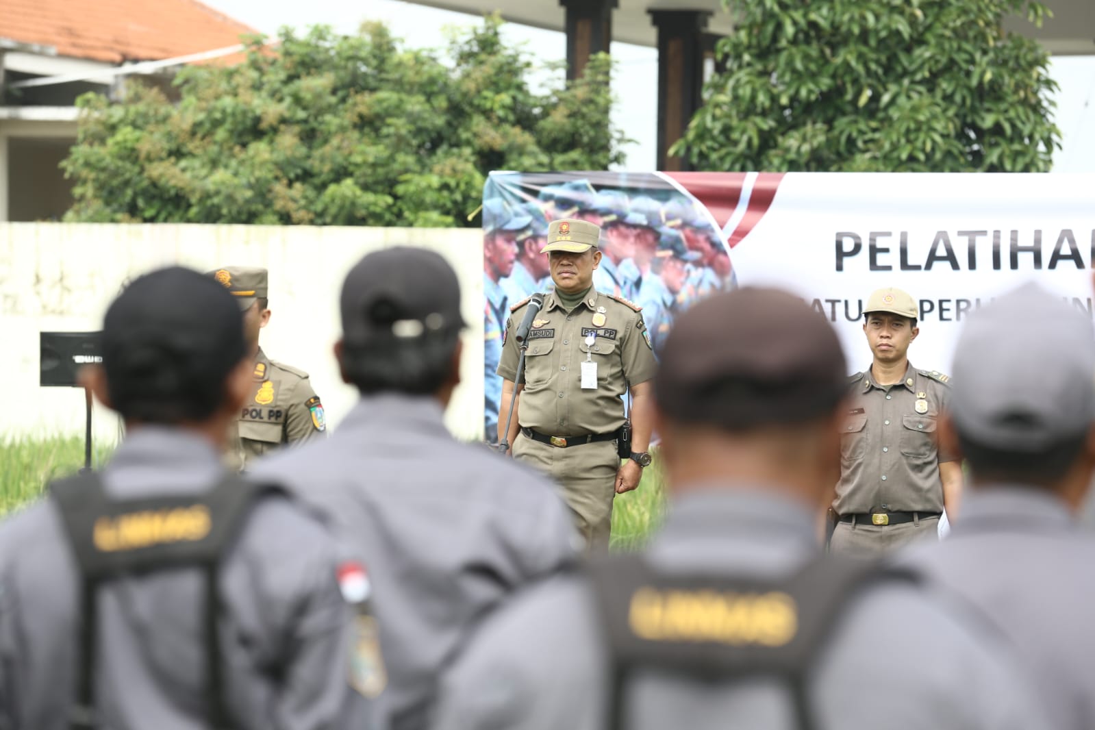 Dari Tembelang, Semangat Pengabdian Satlinmas Ditempa