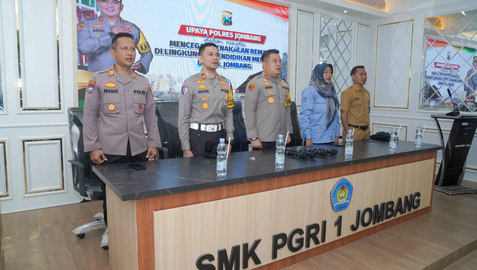 Jauhi Konvoi dan Sajam, Kapolres Jombang Ajak Siswa SMK PGRI 1 Fokus Masa Depan