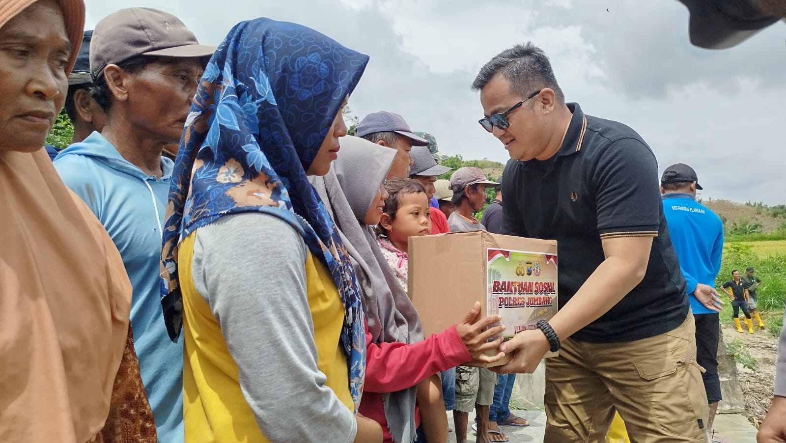 Jelang Ramadan, Polres Jombang Salurkan Bantuan dan Pantau Infrastruktur di Pelosok Plandaan