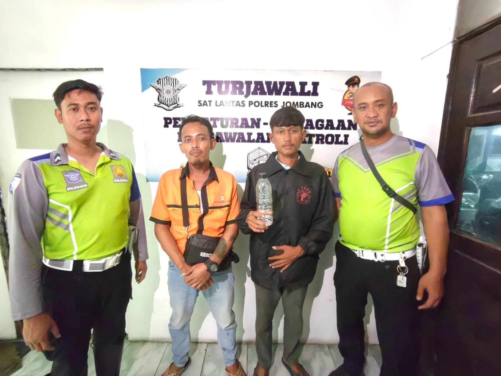 Bahayakan Penumpang, Sopir Bus Harapan Jaya Mabuk Diamankan Polisi di Jombang