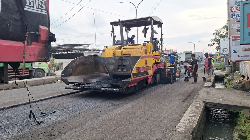 Perbaikan Jalan Peterongan Dikebut Jelang Lebaran, Overlay Ditargetkan Rampung 13 Maret