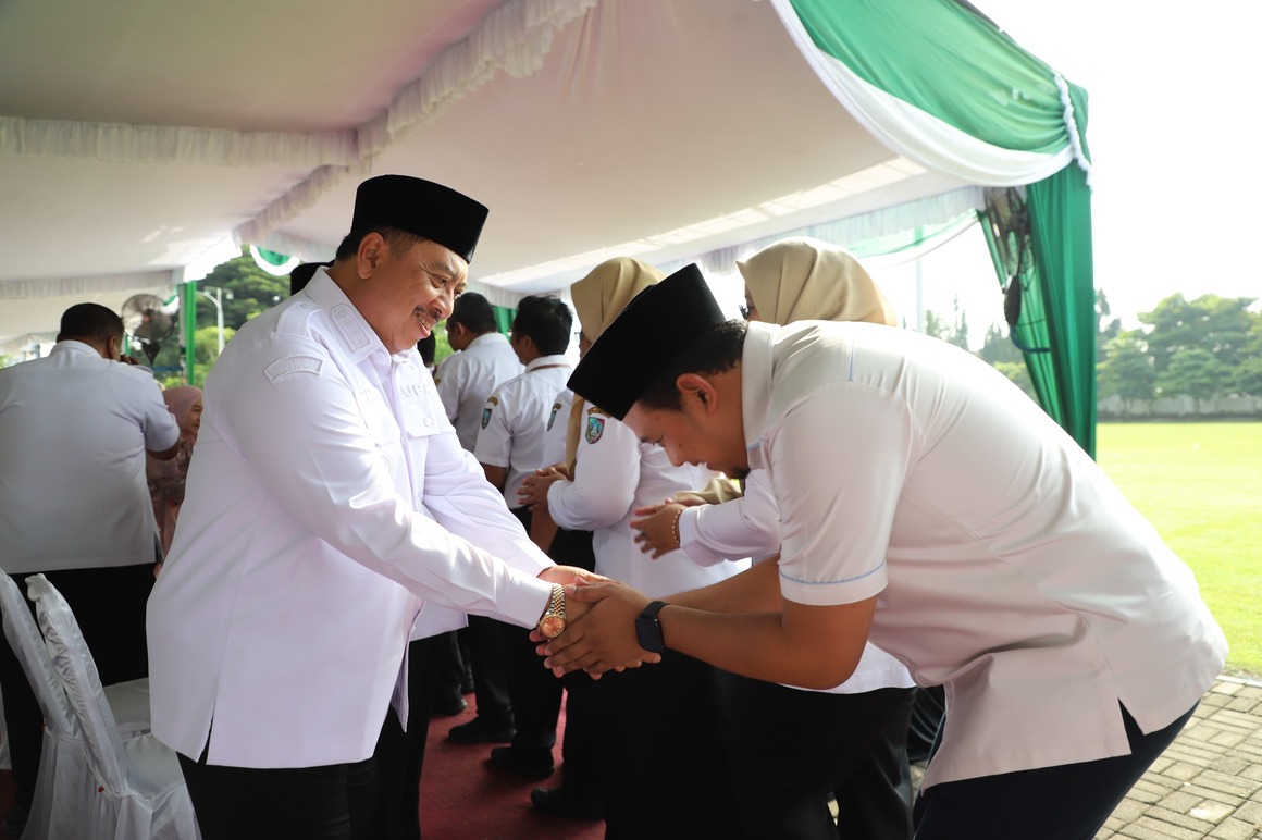Apel Perdana Usai Lebaran, Bupati Warsubi Ingatkan Disiplin dan Integritas ASN
