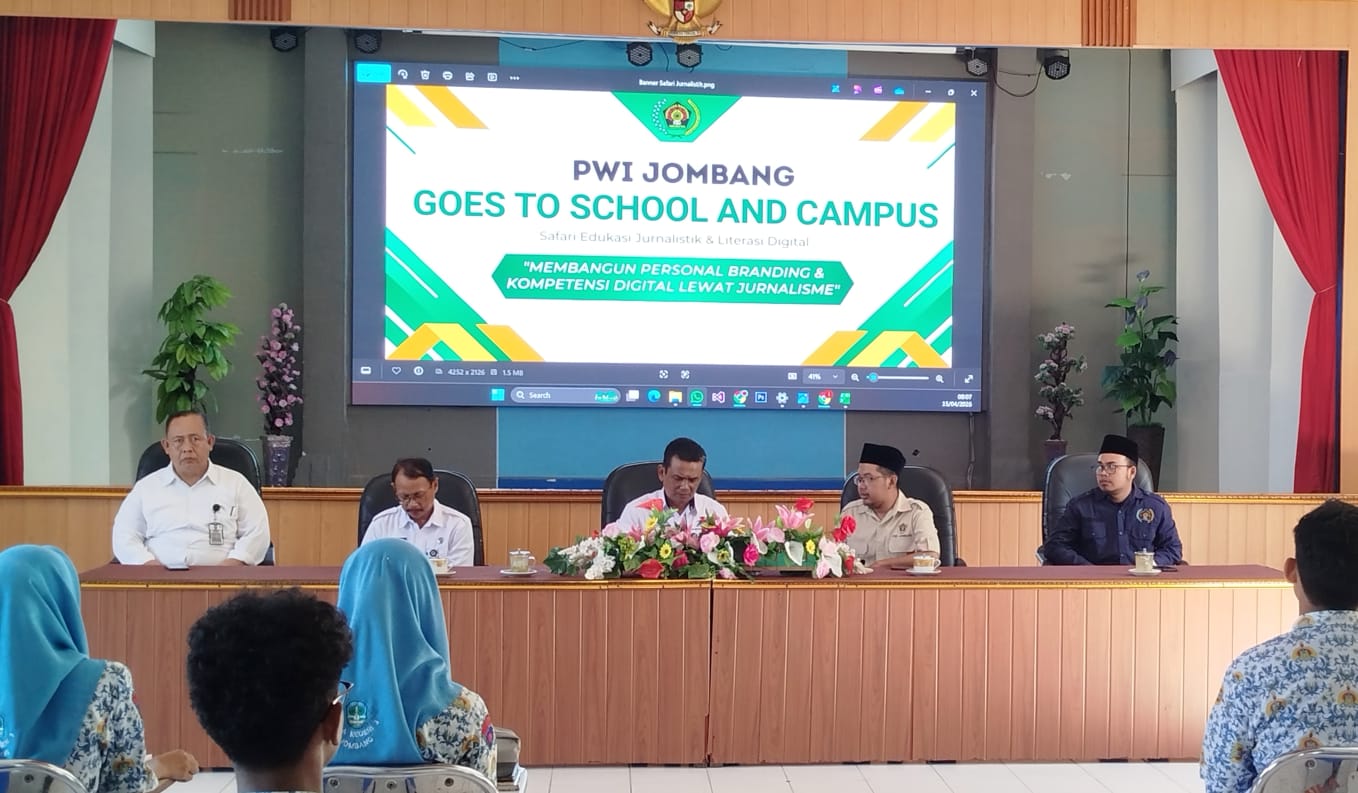 Perkuat Literasi Digital, PWI Jombang Gandeng Pelajar dan Mahasiswa Lewat Safari Jurnalistik