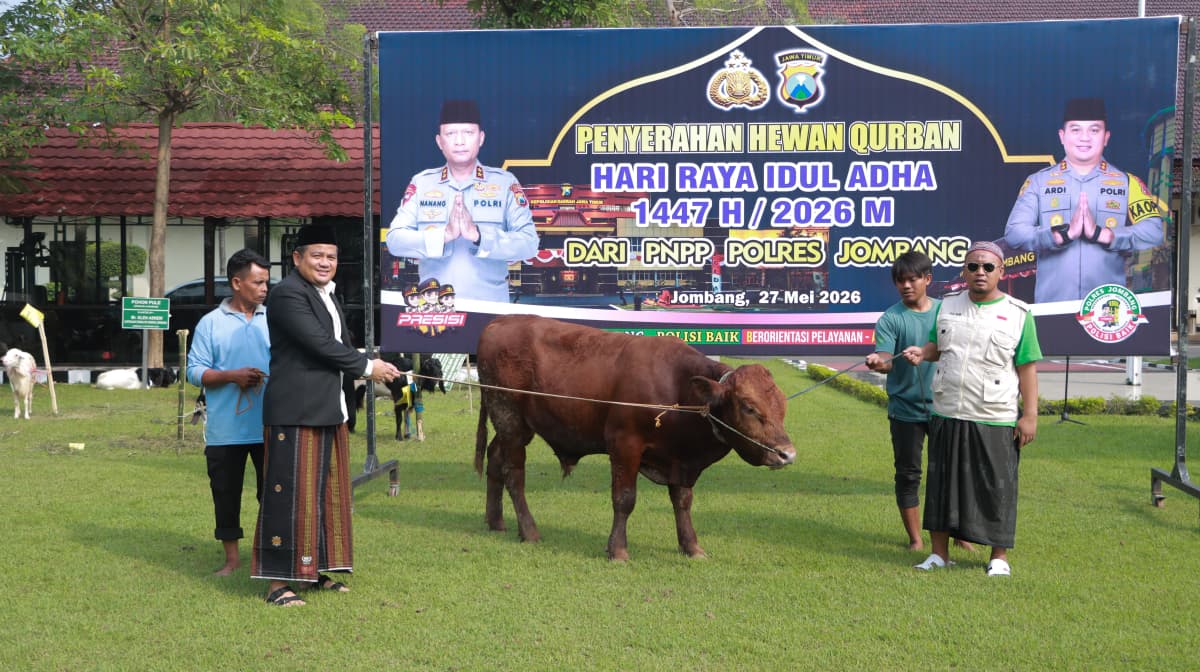 Polres Jombang Salurkan 39 Ekor Hewan Kurban ke Pesantren hingga Panti Asuhan