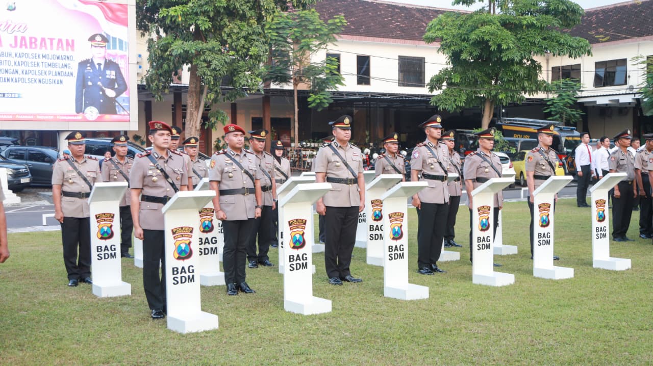 Estafet Kepemimpinan di Polres Jombang: Kasat Reskrim dan Sederet Kapolsek Resmi Berganti