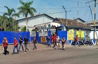Rencana PHK Sepihak 1.000 Buruh Plywood di Jombang Menuai Penolakan